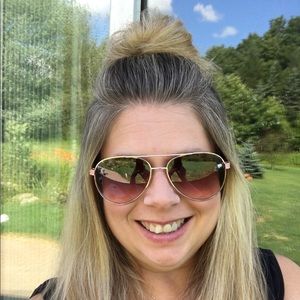 Meet your Posher, Kelly